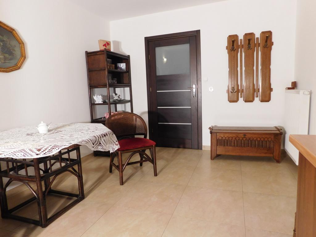 Agroturystyka Pod Czarna Sosna Bialy Lug Ngoại thất bức ảnh