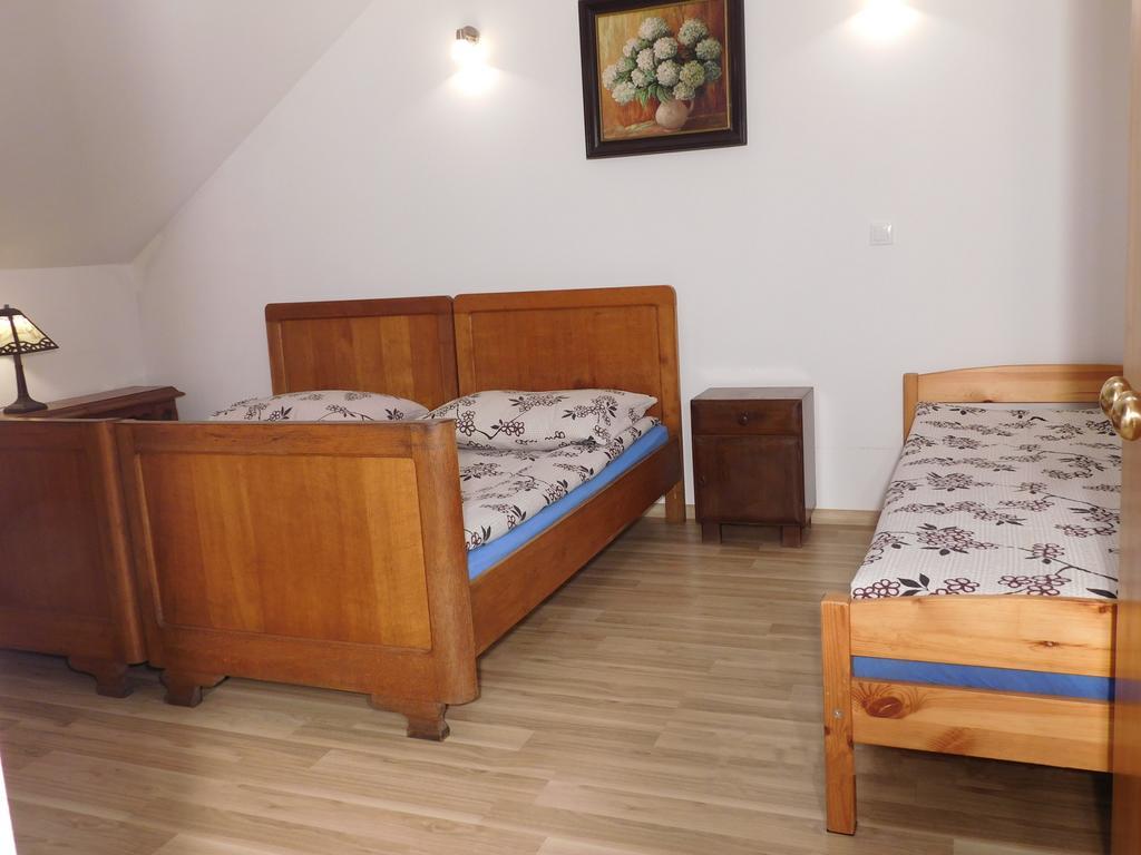 Agroturystyka Pod Czarna Sosna Bialy Lug Ngoại thất bức ảnh